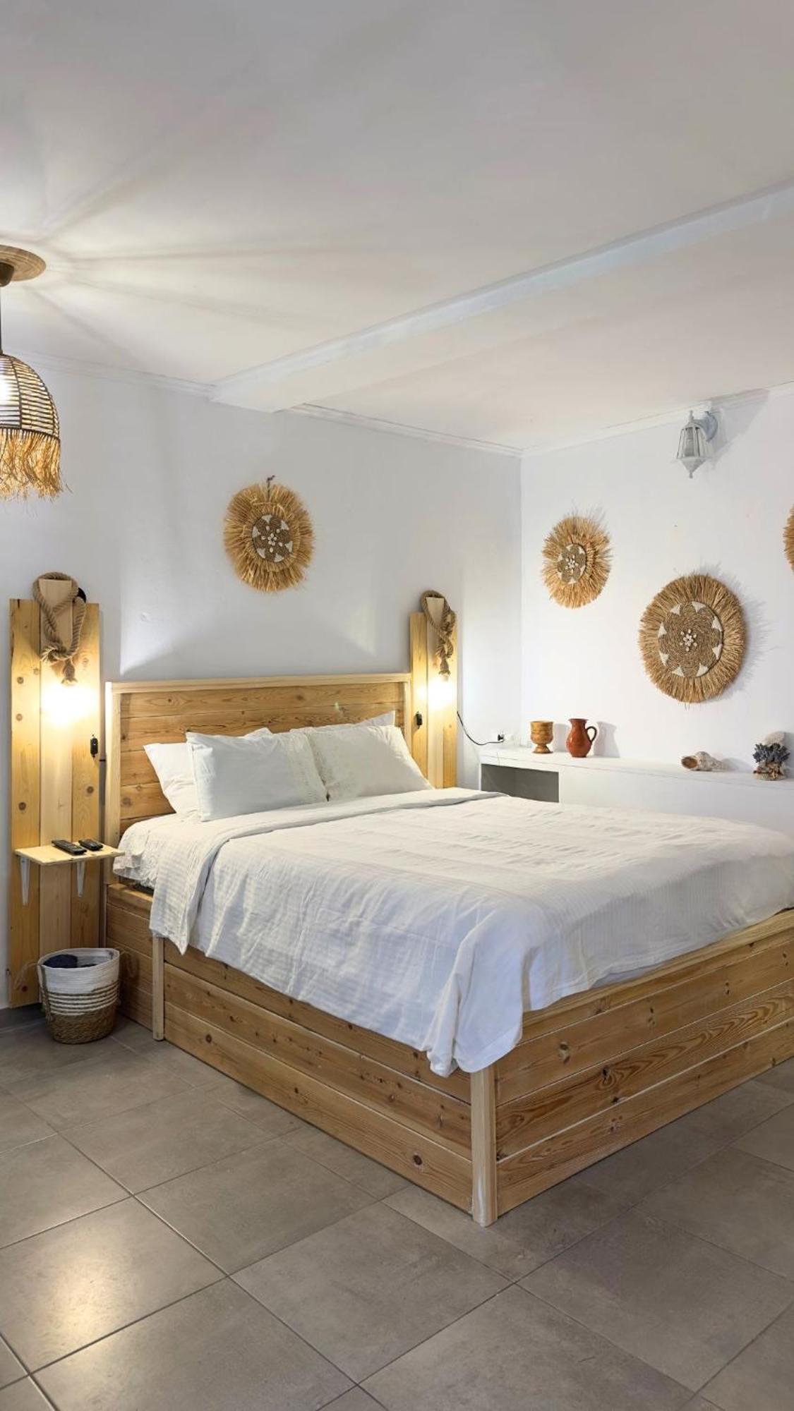 Peters Studio Archangelos  Luaran gambar